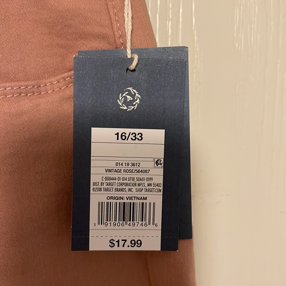 NWT - Target High-Rise Pink Shorts - Size 16 - Picture 3 of 5